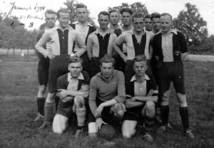 F5315 Vorden 1 kampioen 2e klasse GVB 1943-1944